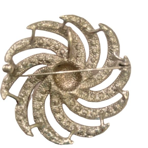 Vintage pink & aurora borealis floral swirl brooch silver tone back 2 inches - Picture 5 of 6